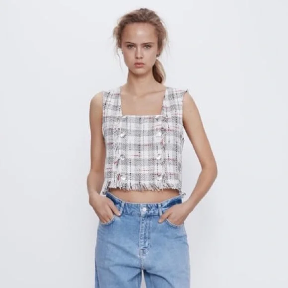 NWT Zara tweed top with buttons - Picture 3 of 9